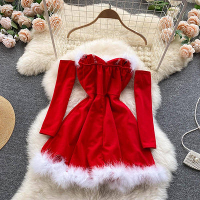 Vestido corto navideño peludo sin tirantes y espalda descubierta de Rowena