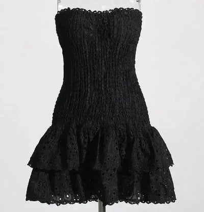 black mini dress www.hotfashionista.com