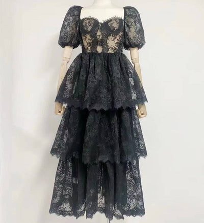 Robe longue en dentelle à manches bouffantes Delta 