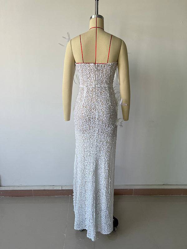 Robe longue fendue haute sans manches à paillettes et plumes en cristal et perles Brea