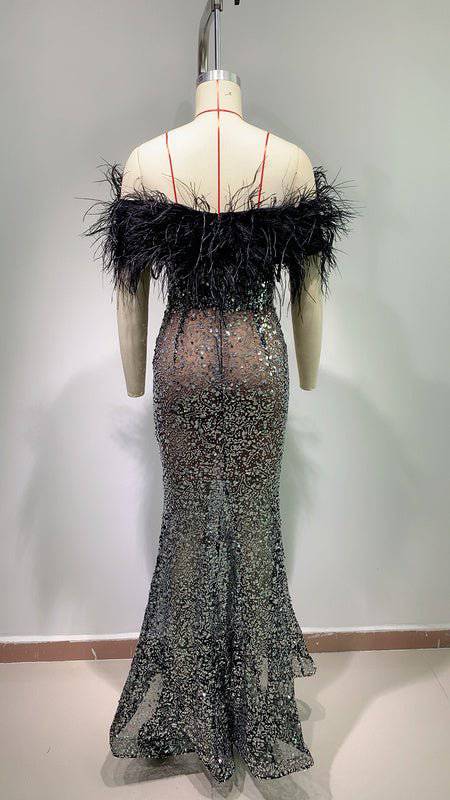 Robe longue à épaules dénudées et sequins en plumes Ellen