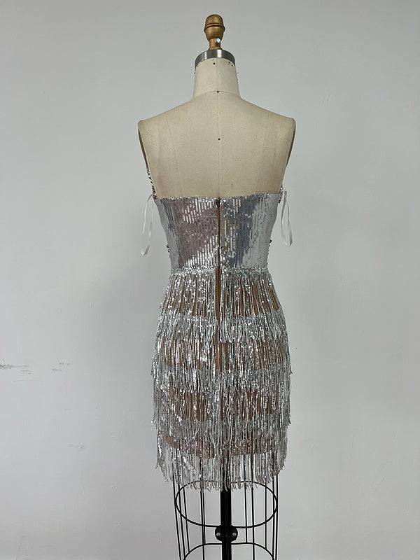 Robe courte dos nu à pampilles et strass Mila