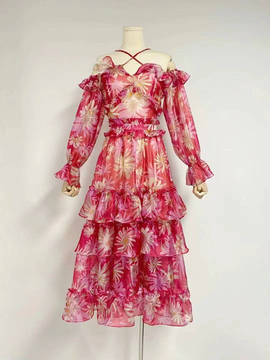 Robe longue à volants en organza de soie à fleurs et épaules dénudées Norabel