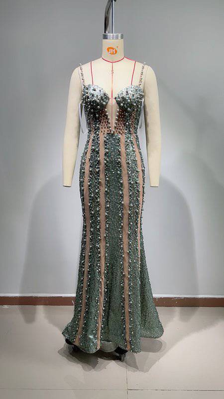 Robe longue à bretelles et perles de Virginie