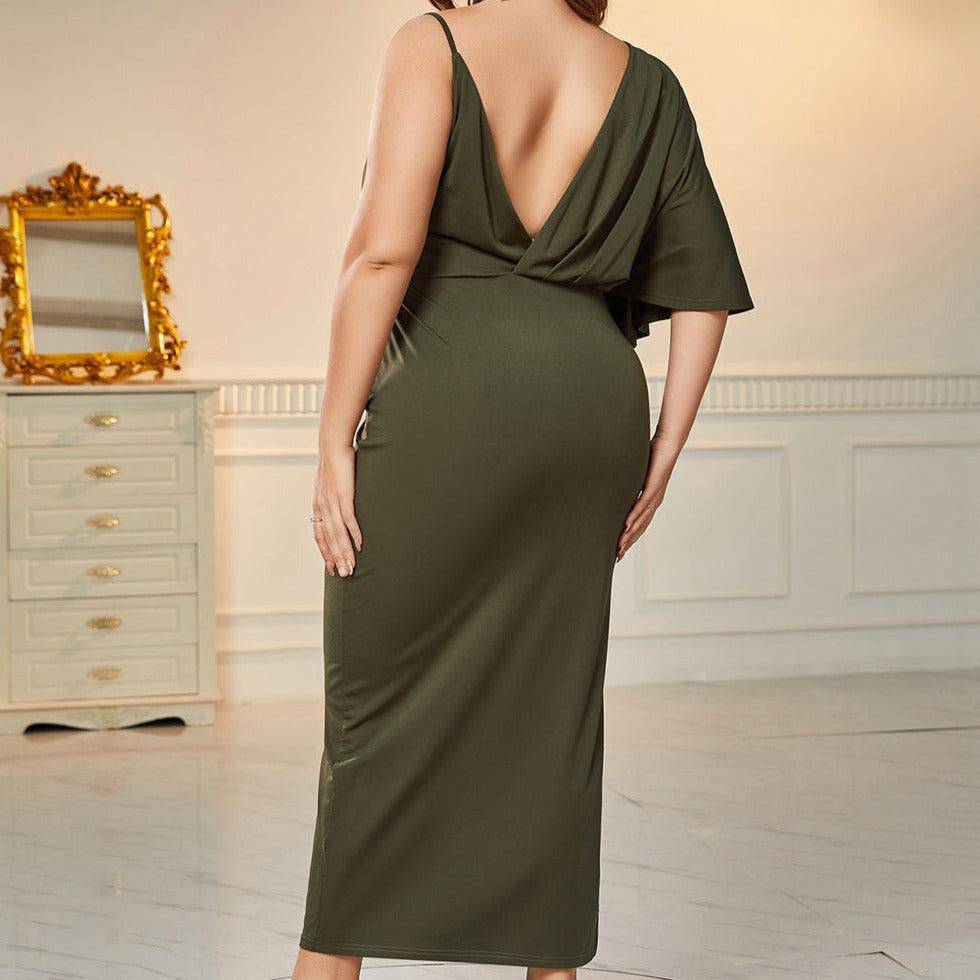 Robe mi-longue Louise Plus à encolure asymétrique et manches chauve-souris