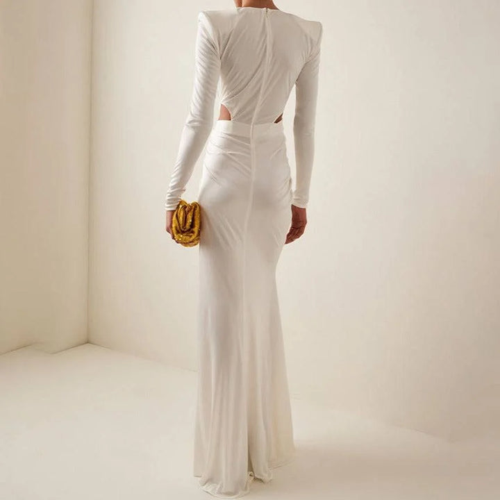 white maxi dress www.hotfashionista.com