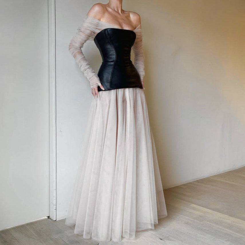 Robe longue en tulle à épaules dénudées et manches longues avec corset Carey