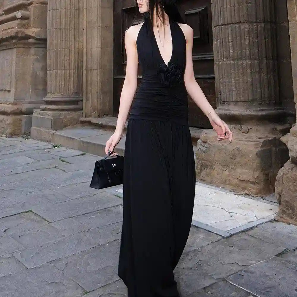 black maxi dress www.hotfashionista.com