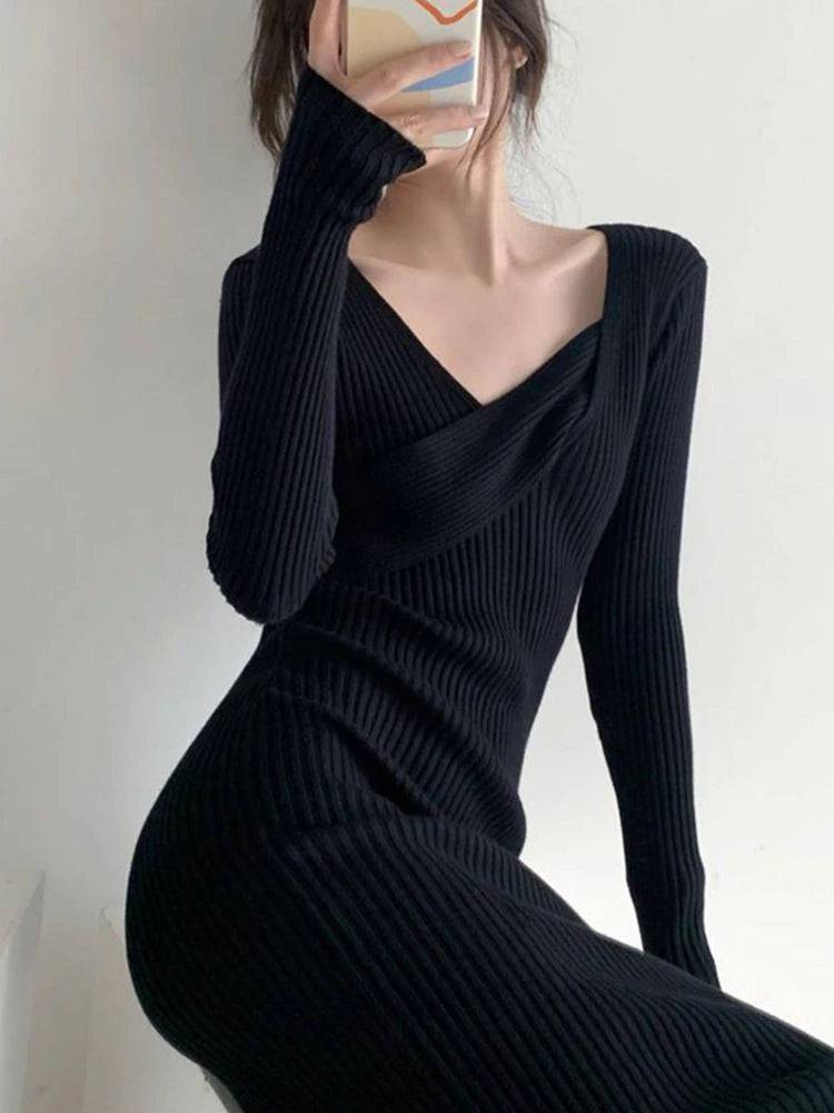 Violeta Plain Long Sleeves Midi Dress