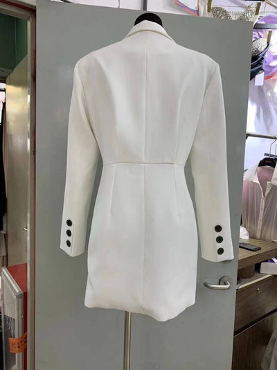 Robe courte à revers bicolore Lucille