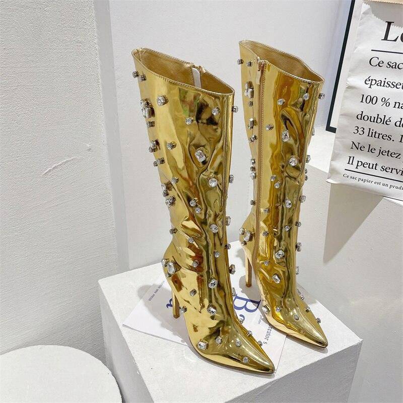 Botas de tacón de aguja con cremallera y PU adornadas de Charley 