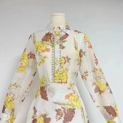 Conjunto de falda acampanada y top floral con adornos de cristales de Jacki