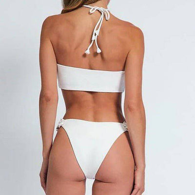 Maillot de bain deux pièces Joanna à col licou et ornements floraux en 3D