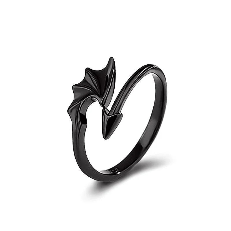 black ring accessory www.hotfashionista.com