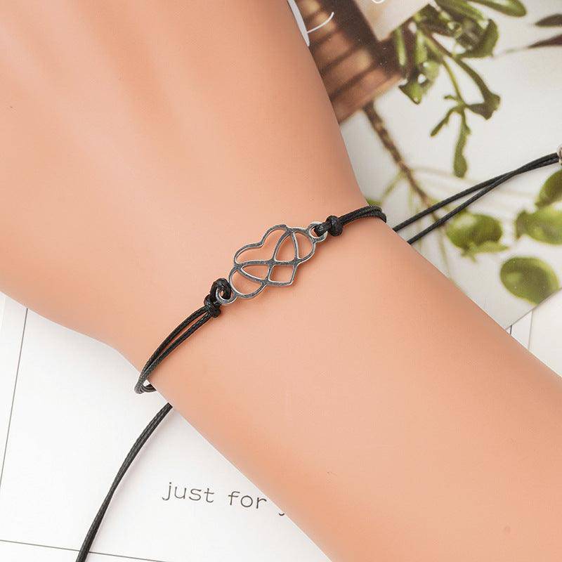 Pulsera trenzada con corazón infinito de Suellen 