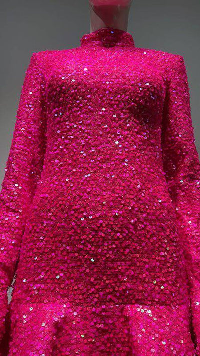 Robe courte à paillettes et manches longues à col montant Georgina 