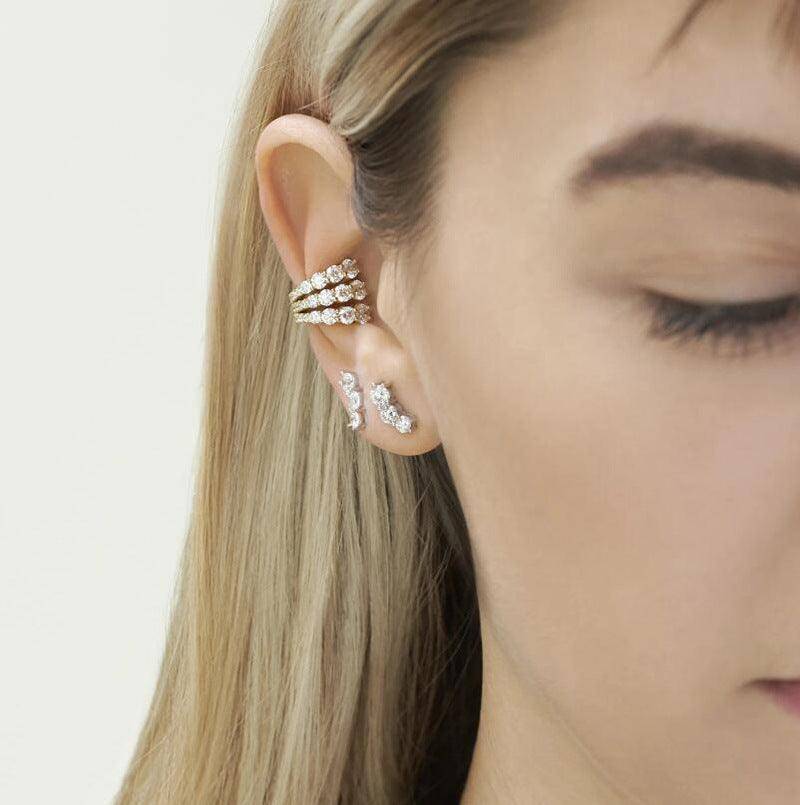 Pendientes de aro con diamantes de imitación en forma de C