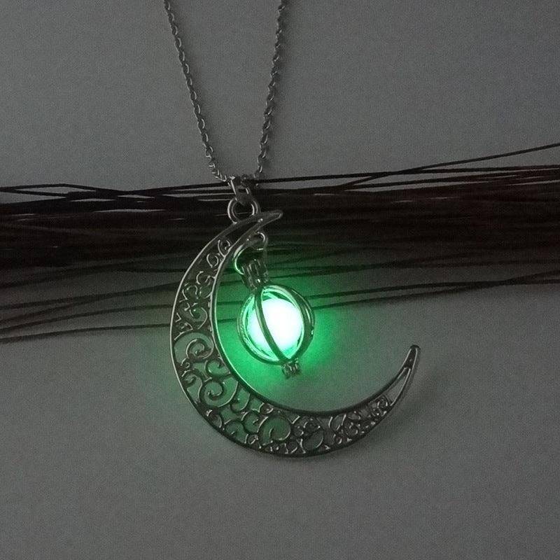 Collar de cadena rolo con colgante en forma de media luna de Rojen