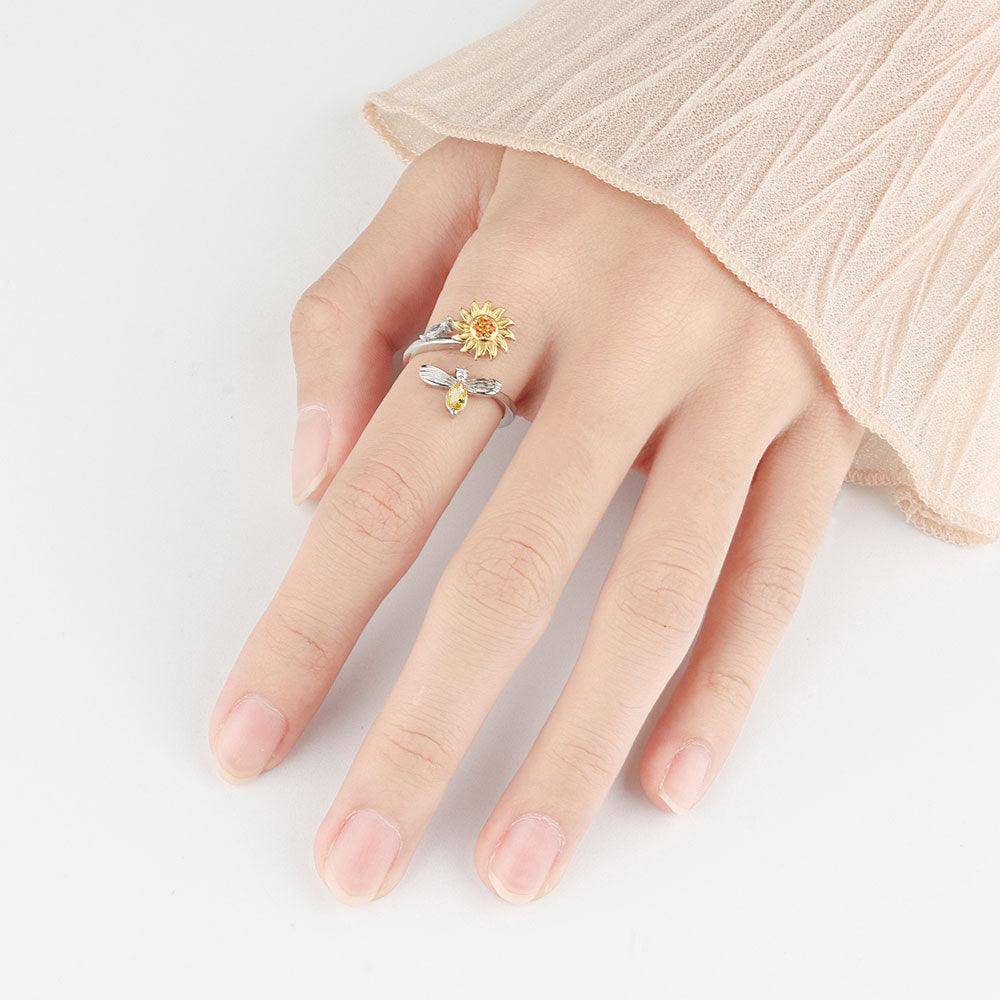 Anillo de girasol y abeja de Yuki