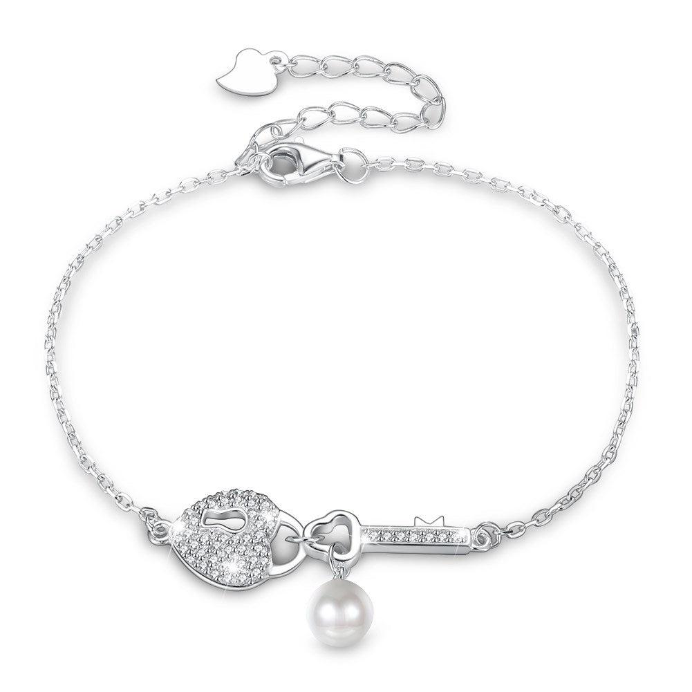 Pulsera con llavero de corazón de plata pura Madge con circonitas y perlas