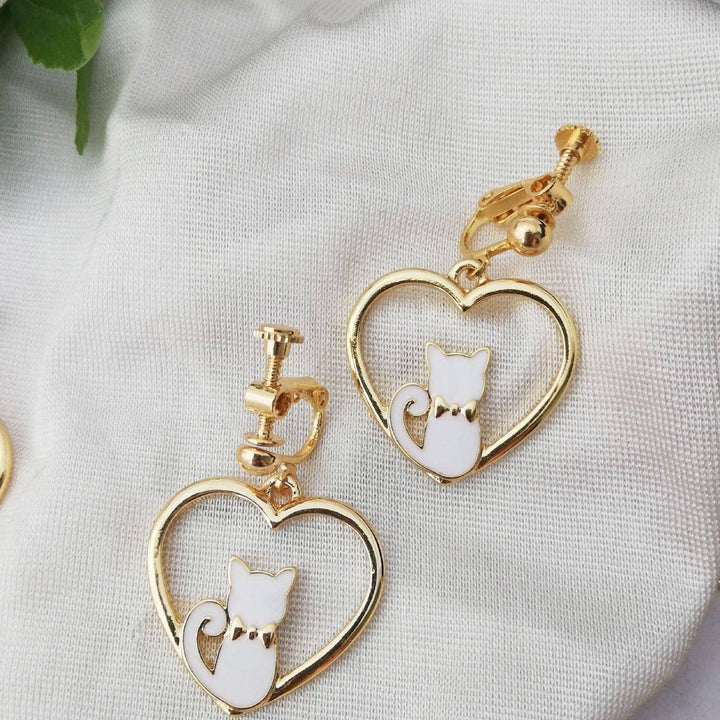 Madison Hearty Cat Wire Hook Earrings - Hot fashionista