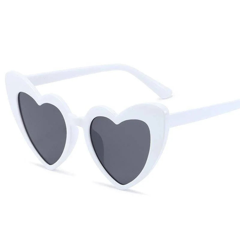 white sunglasses www.hotfashionista.com